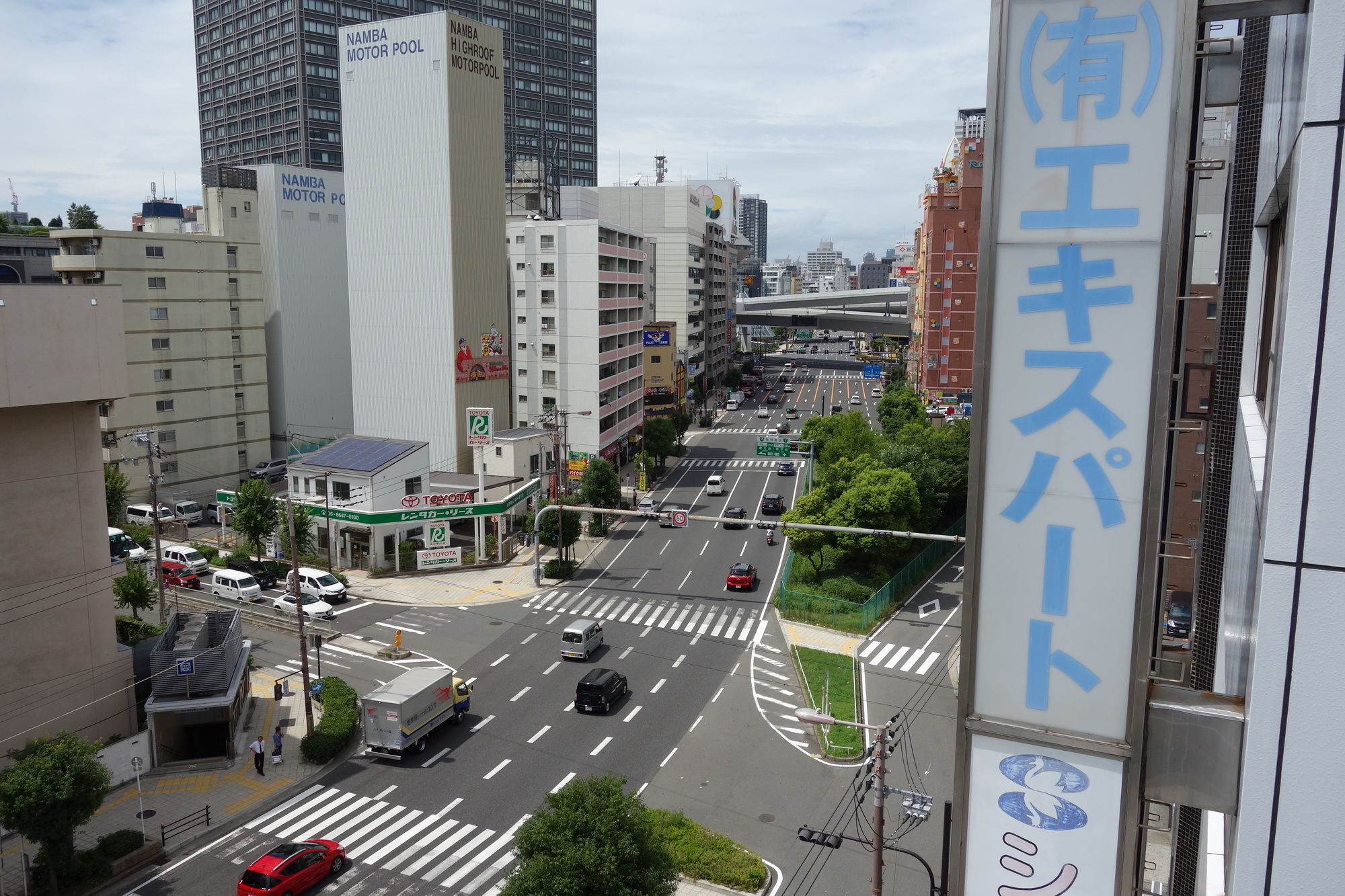 Kens House Hotell Ōsaka Eksteriør bilde