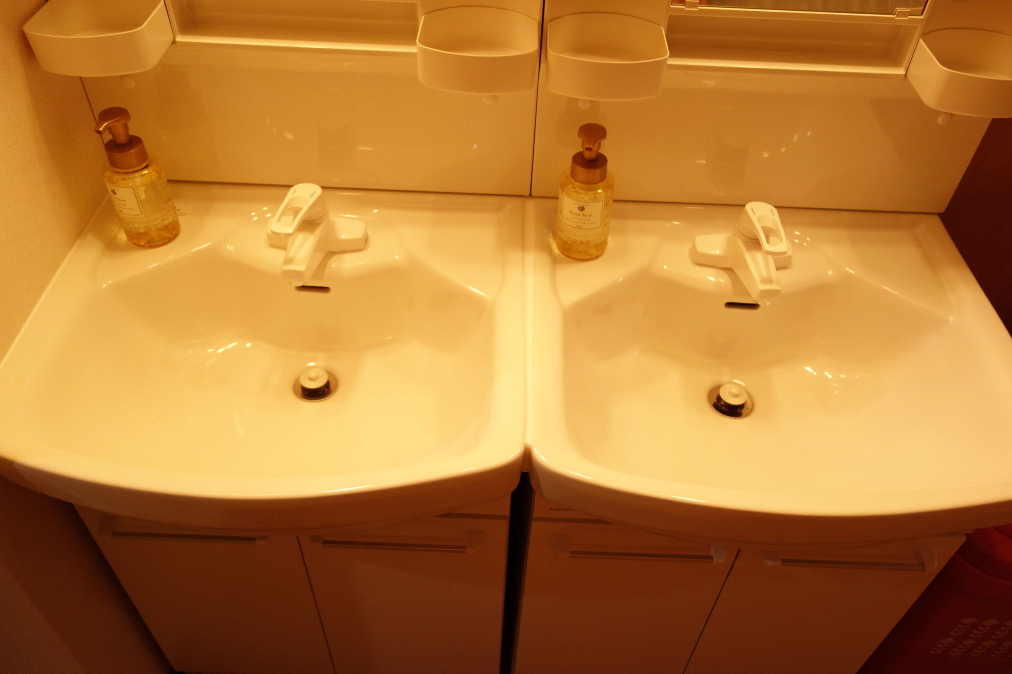 Kens House Hotell Ōsaka Eksteriør bilde