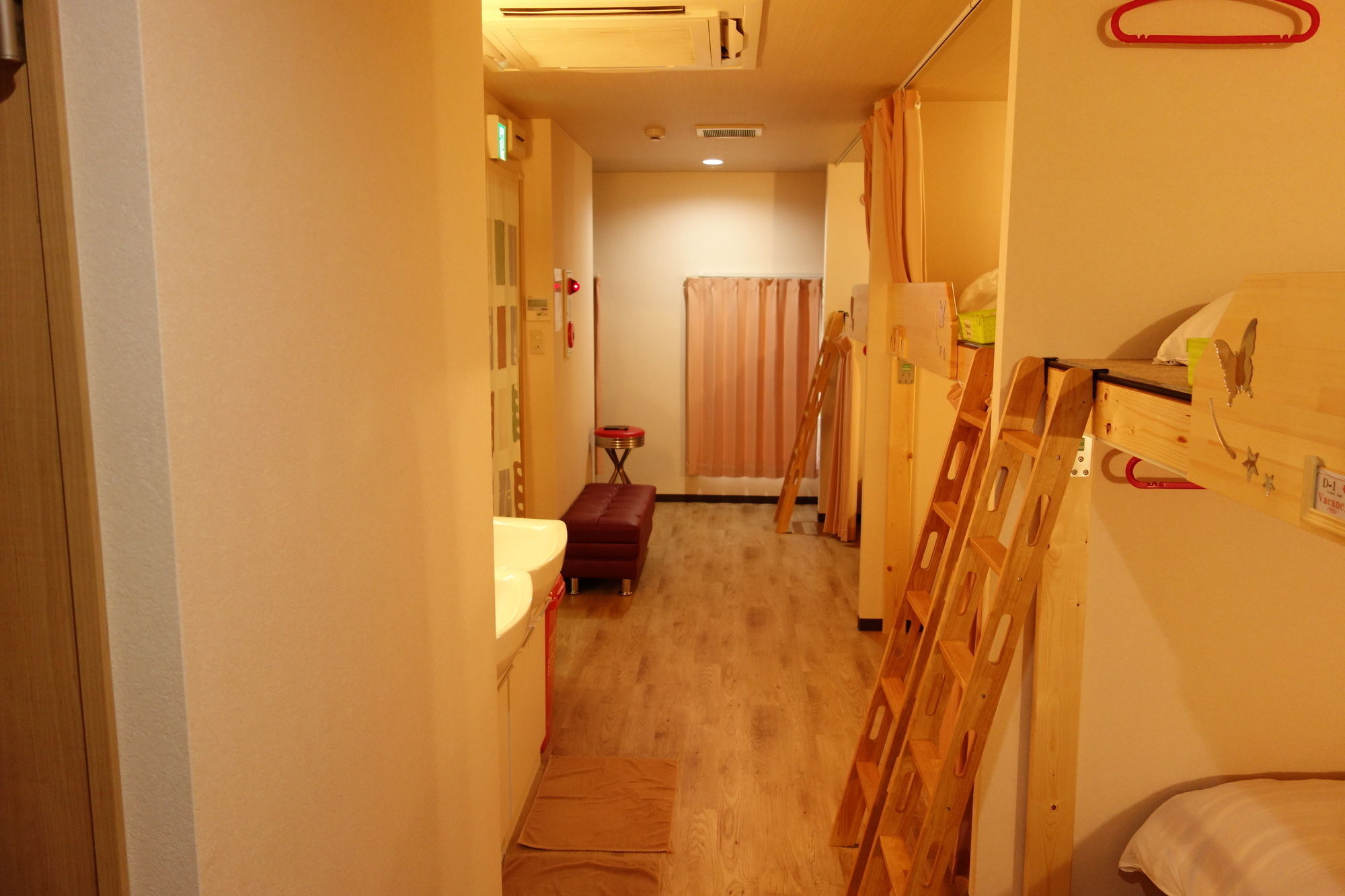 Kens House Hotell Ōsaka Eksteriør bilde