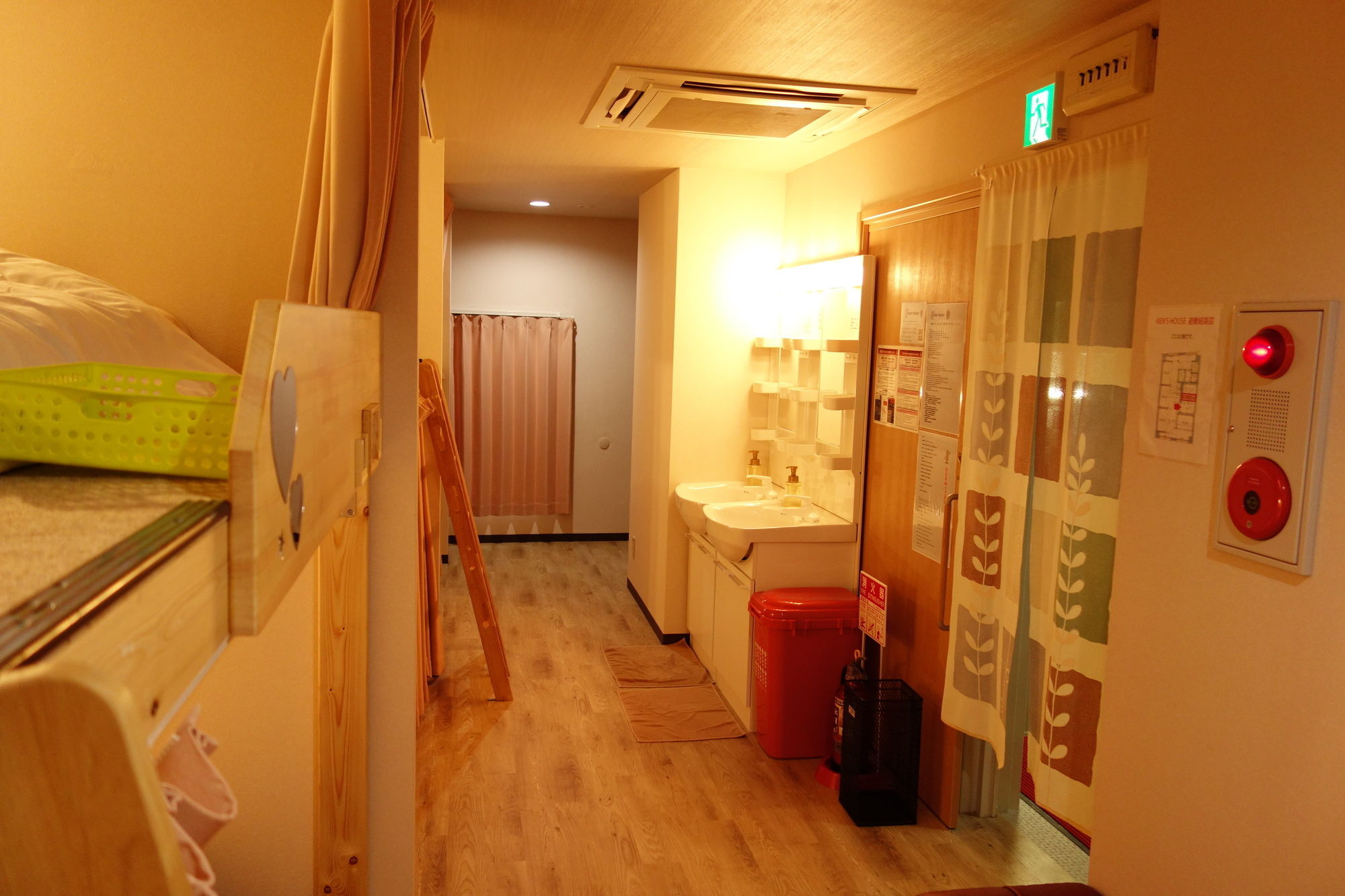 Kens House Hotell Ōsaka Eksteriør bilde